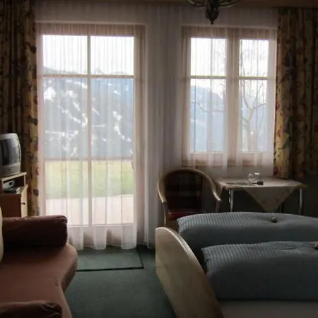 Wirtshaus Zum Wiesejaggl Guest house 3*