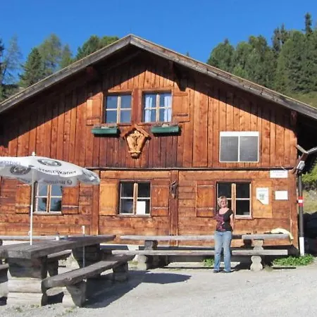 Wirtshaus Zum Wiesejaggl Guest house 3*