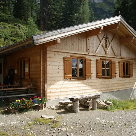 Wirtshaus Zum Wiesejaggl Guest house 3*